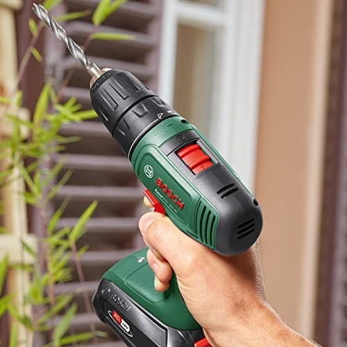 Bosch Home and Garden 06039D8005 EasyDrill 18V-40 akülü tornavida (2 akü 2,0 Ah, 18 Volt sistem, çantada)