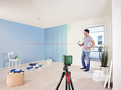 Bosch Home & Garden Quigo Plus Çapraz Çizgi Lazeri (+- 0,8 mm Hassasiyet, 6 sn. Otomatik Nivelman Süresi, 2 x AA Pil, 1,1 mm Alüminyum Sehpa, Hedef Tahtası, Karton Kutu)