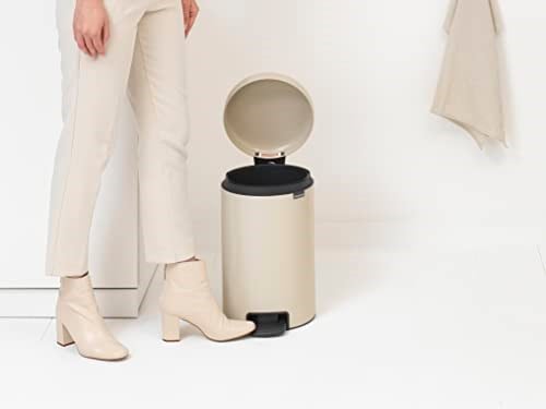 Brabantia - NewIcon pedallı çöp kovası 12 l – mutfak veya yatak odası için orta çöp kutusu – yumuşak kapanan kapak – kolay p - Seçenekler: 3 L, 3 Liter, 5 L, 5 Litre, 12 L, 12 Liter, 20 L, 20 litre...