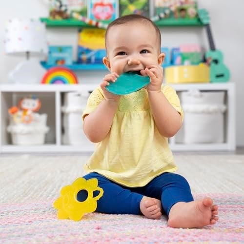 Bright Starts Diş Çıkarma Yardımcısı 8 Parça Hediye Seti, BPA İçermeyen Bebek Diş Kaşıyıcıları, Soğutmalı Diş Çıkarma Oyuncakları, Üniseks, 3 Aylık Ve Daha Büyük Bebekler İçin