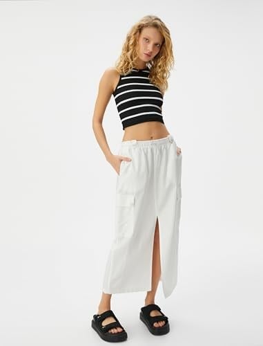 Crop Atlet Bisiklet Yaka Kolsuz Slim Fit Ribanalı