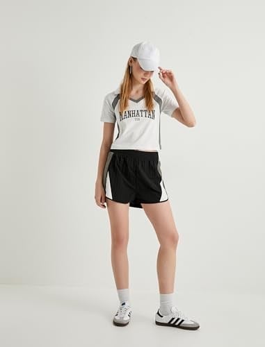 Crop Polo Tişört V Yaka Kısa Kollu Slim Fit