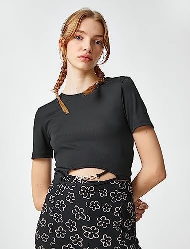 Crop Tshirt Kısa Kollu Bisiklet Yaka Metal Aksesuarlı