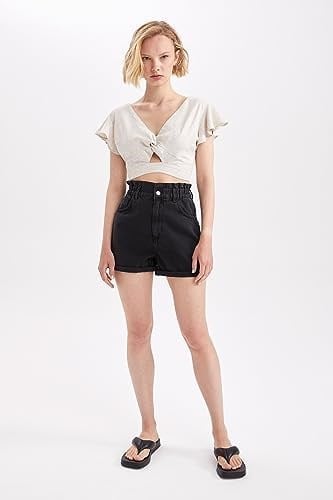 DeFacto Kadın Basic V Yaka Fırfırlı Kol Detaylı Keten Karışımlı Crop Bluz