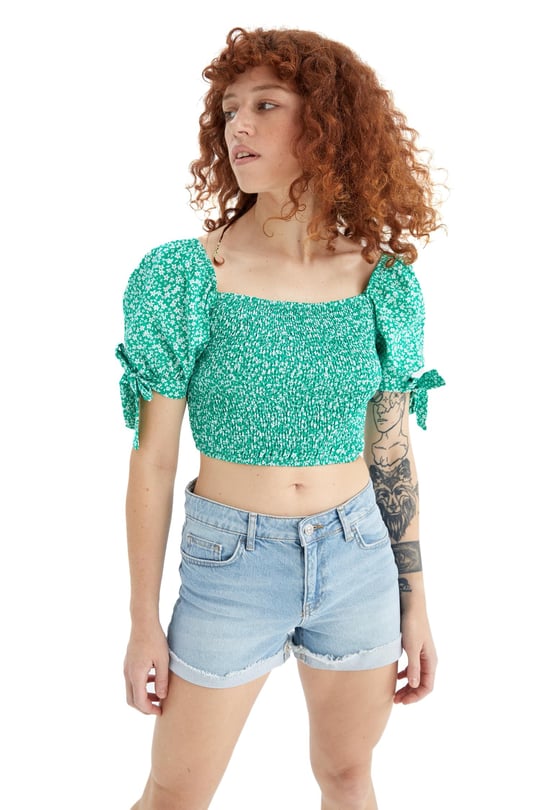 DeFacto Kadın Coool Crop Kare Yaka Kısa Balon Kollu Poplin %100 Pamuk Bluz