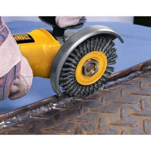 DEWALT DW4925 4-Inch Stringer Bead Wire Wheel/Carbon Steel 5/8-Inch-11 Arbor .020-Inch