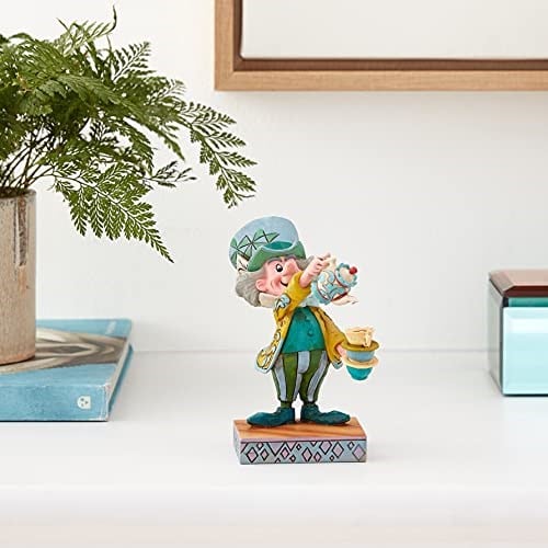 ENESCO Disney Traditions by Jim Shore Alice Harikalar Diyarında Dekoratif Figür, Çılgın Şapkacı, 12 cm, Çok Renkli
