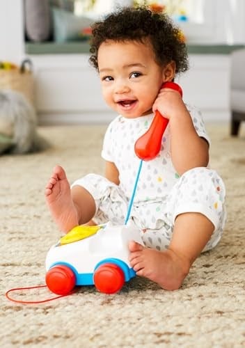 Fisher-Price Geveze Telefon Fisher-Price Eğitici Geveze Telefon, Sürüklenebilir, Klasik, Çevirmeli Oyun Telefonu FGW66 FGW66