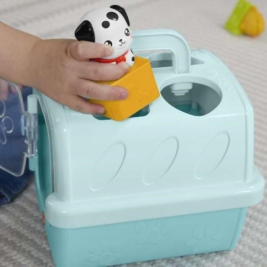 Fisher-Price Hayvan Dostlarımın Çantası Fisher-Price Şirin Dostlar Hayvan Dostlarımın Çantası, bebekler ve yürüme çağındaki çocuklar için şekil eşleştirme oyuncağı, 8 blok HTW93