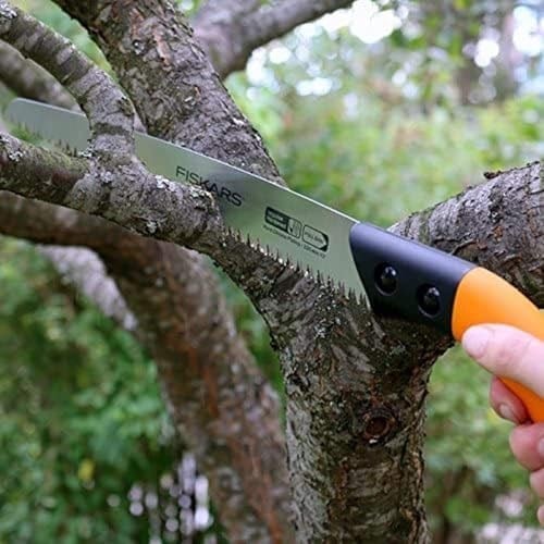 Fiskars Ahşap Testeresi Yeşil, Sabit Bıçak, Plastik Kılıf Dahil, Düz Kesim, Bıçak Uzunluğu: 33 cm, Paslanmaz Çelik Bıçak, Siyah/Turuncu, SW84, 1001620