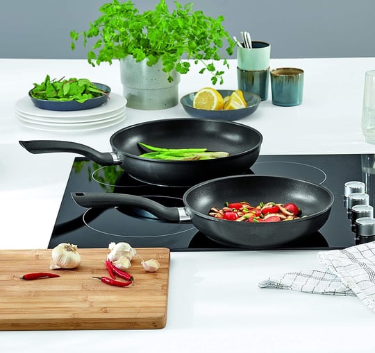 Fissler Cenit 2 parça Tava Seti ( 045-301-02-100 or 0 ), yapışmaz kaplamalı alüminyum tava - indüksiyon uyumlu