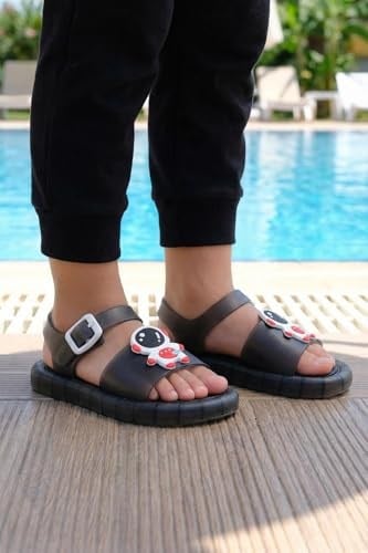 Gezer Yazlık Islak Zemine Uygun Yumuşak Işıklı Taban Erkek Çocuk Sandalet (Siyah / 26-27)