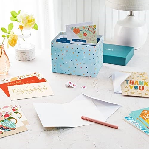 Hallmark Tüm Durum Kutulu Kart Düzenleyicili Çeşitli Boş Tebrik Kartları Seti (100lü Paket) —Doğum Günü, Teşekkür Ederiz, Tebrikler, Düğün, Bebek, Seni Düşünme, Sempati