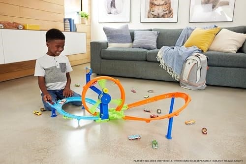 Hot Wheels Hızlı Fırlatma ve Döngü Parkuru Oyun Seti Hot Wheels Hızlı Fırlatma ve Döngü Parkuru Oyun Seti ve 1:64 ölçekli metal oyuncak araba, çarpışma temalı pist seti JBX65