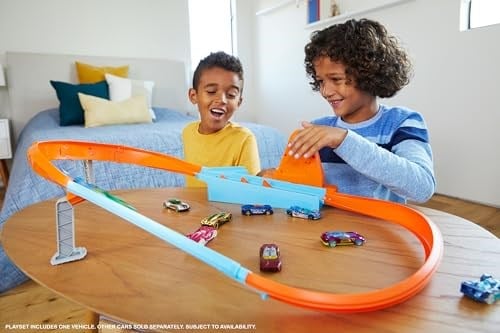 Hot Wheels Rapid Raceway Şampiyon Oyun Seti Hot Wheels Şampiyonluk Parkuru Yarış Seti - Hızlı Parkur GJM75 GJM75