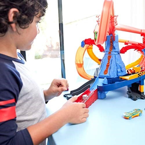Hot Wheels Yanardağdan Kaçış Motorlu Pist Seti FTD61