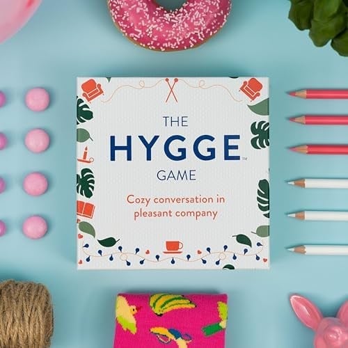 Hygge Games Cozy Conversation in Pleasant Company Kart Oyunu, 14+ Yaş, Çok Renkli