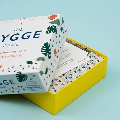Hygge Games Cozy Conversation in Pleasant Company Kart Oyunu, 14+ Yaş, Çok Renkli