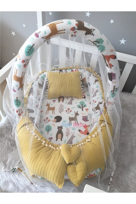 Jaju Baby Sarı Örgü Pike Kumaş ve Orman Müslin Kumaş Ponponlu Babynest Oyuncak Aparat ve Tül Set
