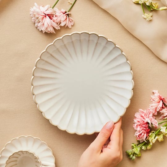 Karaca Daisy Çukur Tabak 19 cm