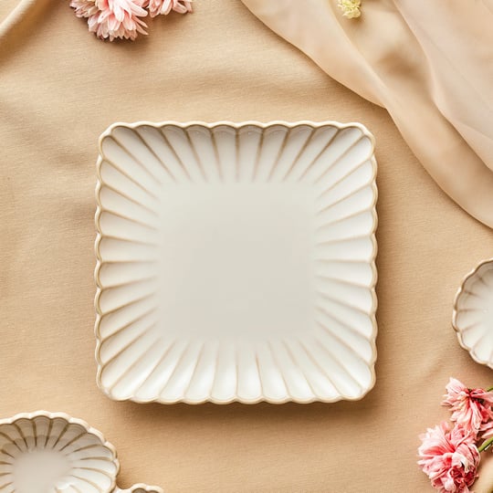 Karaca Daisy Kare Pasta Tabağı 20,5 cm