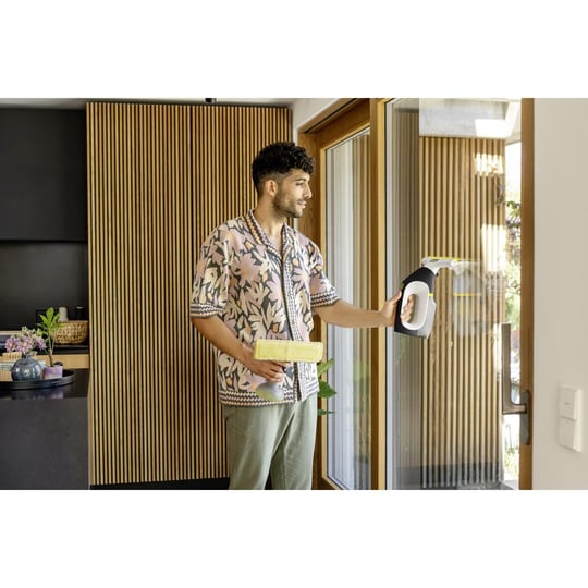 Karcher Wv 3 Comfort Precision Cam Temizleme Makinesi