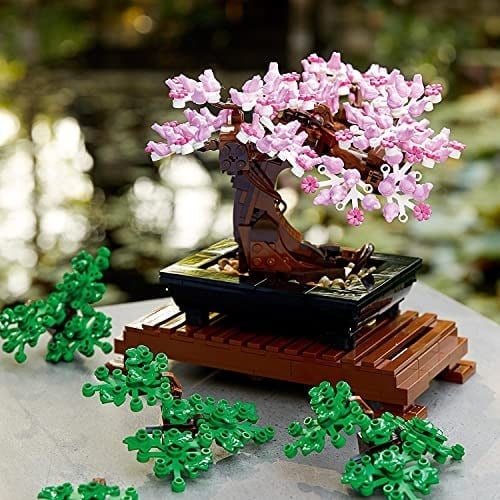 LEGO Botanicals Bonsai Ağacı 10281 – Yetişkinler için Yeşil Yapraklar veya Pembe Çiçeklerle Oluşturulabilen Değiştirilebilir Parçalar İçeren Model Yapım Seti, Sevgililer Günü Hediye Fikri (878 Parça)