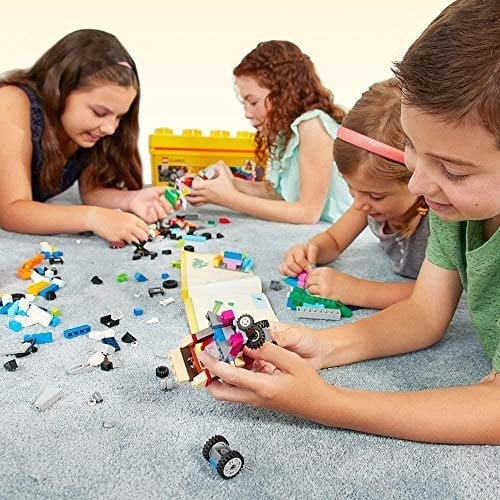 LEGO Classic Orta Boy Yaratıcı Parçalar Yapım Kutusu 10696 - Yaratıcı Çocuklar için Oyuncak Yapım Seti (484 Parça)