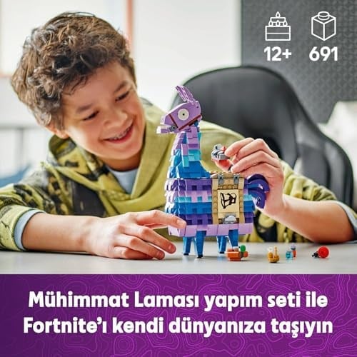 LEGO Fortnite Mühimmat Laması 77071 – 12 Yaş ve Üzeri Çocuklar için Grappler, Mavi Gazoz, Sille Suyu ve Dinamit Dahil Aksesuarlar İçeren Oyuncak Yapım Seti, Oyuncular için Hediye Fikri (691 Parça)