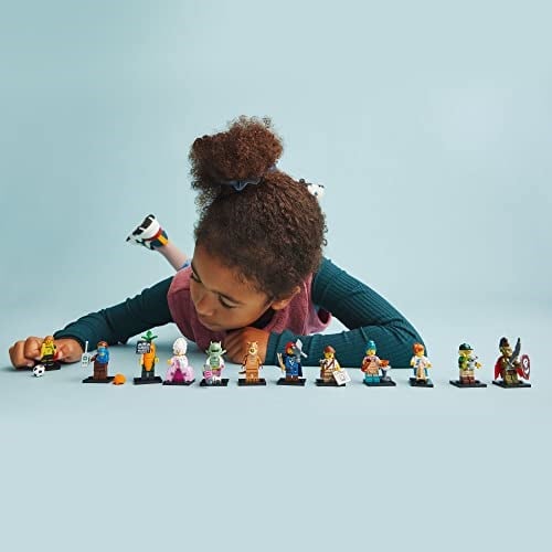 LEGO Minifigures Series 24 71037, Sınırlı Sayıda Gizemli Minifigür Kör Çanta, 2023 Set, Oyuncak Aksesuarlı Koleksiyon Karakterleri