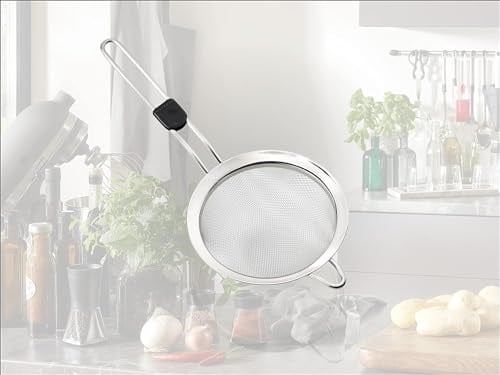 Leifheit Proline Süzgeç 16 Cm | Sağlam paslanmaz çelik, güvenli başparmak girintili ince sap, asma halkası, mutfakta süzmek ve süzmek için ideal - Seçenekler: Modern, 7,5 cm ProLine