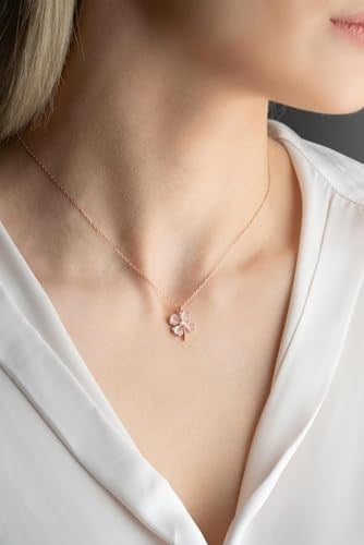 NEREZE 925 Ayar Gümüş Pembe Zirkon Taşlı Dört Yapraklı Şans Yonca Kolye