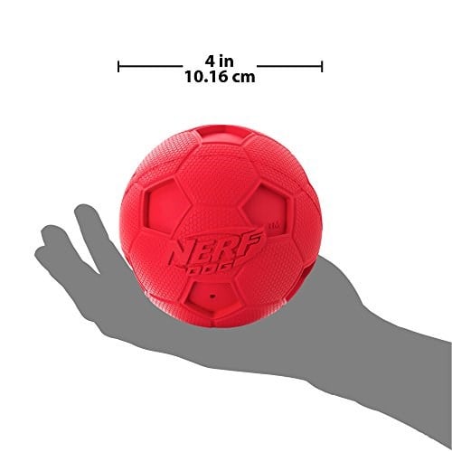 Nerf Dog İnteraktif Squeaker ile Futbol Topu Köpek Oyuncağı, Hafif, Dayanıklı ve Suya Dayanıklı, 10 cm, Orta/Büyük Irklar için, Tek Birim, Kırmı - Seçenekler: 2.5inches, 2.5inches (2 paketi), 4-inches