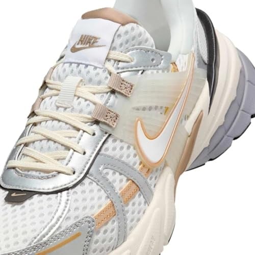Nike V2K Run Womens Walking Shoes Kadın Yürüyüş Ayakkabısı Krem