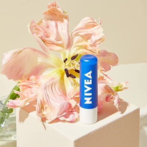 NIVEA Original Care Dudak Bakım Kremi (4,8 gr), 24 Saat Nem, Shea Yağı ve Doğal Yağlar, Gün Boyu Yumuşacık Dudaklar