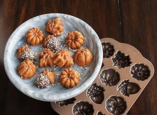 Nordic Ware Sonbahar Delights Cakelet Pan