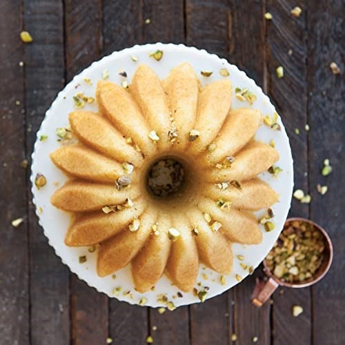 Nordicware kek kalıbı pasta kalıbı-Lotus, alüminyum, altın, 21,6 x 21,6 x 9,5 cm