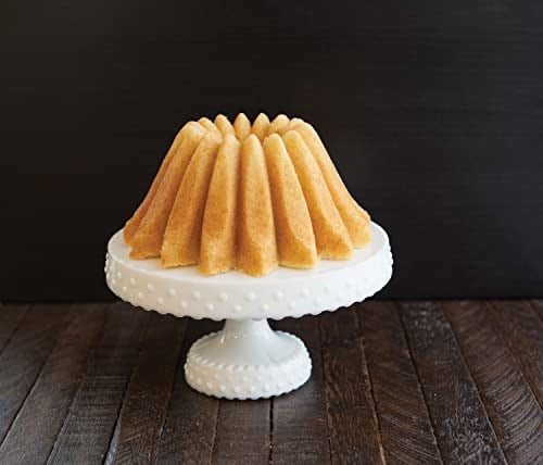 Nordicware kek kalıbı pasta kalıbı-Lotus, alüminyum, altın, 21,6 x 21,6 x 9,5 cm