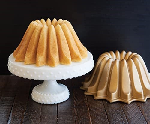 Nordicware kek kalıbı pasta kalıbı-Lotus, alüminyum, altın, 21,6 x 21,6 x 9,5 cm