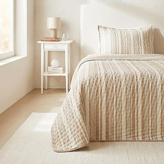Ocean Home Textile Pamuklu Kapitoneli Bej Renk Çizgi Desen Tek Kişilik Yatak Örtüsü Seti 1 Adet 180 X 230 / 1 Adet 50 X 70 Cm