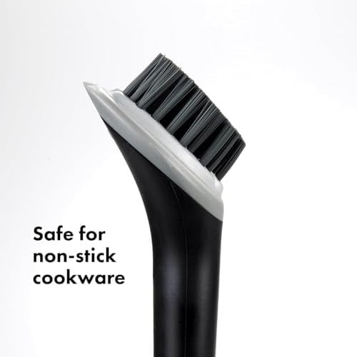 OXO 1312480 Good Grips elektrikli ızgaralar ve sandviç üreticileri için ızgara fırçası, siyah, 15 x 7,6 x 7,6 cm