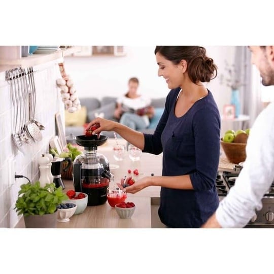 Philips Viva Collection Meyve Sıkacağı - Kompakt Tasarım, QuickClean Teknolojisi, Bardağa Doğrudan Servis, 500W Motor, 1.5L Kapasite, Damlatmaz, Kolay Temizlenir (HR1832/00)
