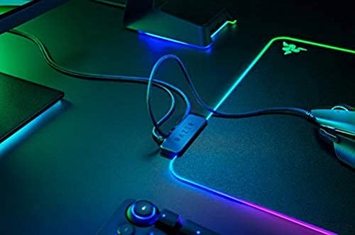 Razer Firefly V2 - Oyun fare altlığı (mikroyapılı yüzeyli oyun fare altlığı, kablo montajı ve RGB aydınlatma) Siyah