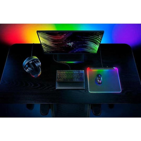Razer Firefly V2 Pro - RGB arkadan aydınlatmalı oyun mouse matı - Entegre USB Bağlantı Noktası (15 Bölge LED Aydınlatma, Optimum İzleme içi - Seçenekler: Firefly V2 Pro - Siyah, Firefly V2 Pro - Beyaz