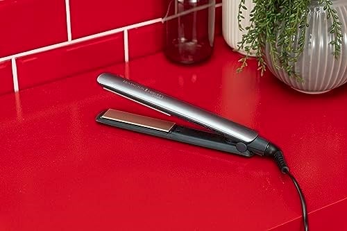 Remington S8598 Keratin Protect Akıllı Saç Düzleştirici, Saç Hasarına Karşı 3 Kat Daha Fazla Koruma için Patentli Isı Koruma Sensörü, Dijital Ekran, 160-230°C