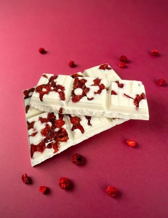 Ricolle Chocolate White and Zereshk 100 gr (EKŞİ ve TATLI)