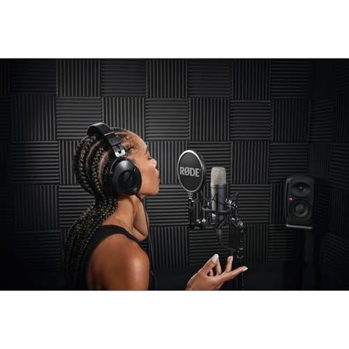 RODE NT1 Signature Series Large-Diaphragm Condenser Mikrofon (Siyah)