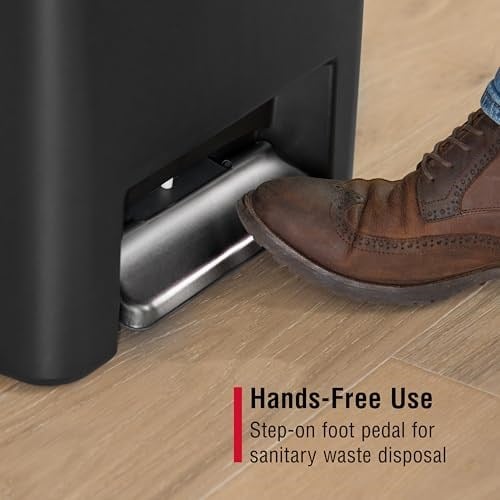 Rubbermaid Kapaklı Mutfak Çöp Kovası, 13 Galon, Siyah, Ev/Mutfak/Daire/Garaj için Çöp Kovası - Seçenekler: Adım, Premium Adım, YENİ Premium Adım Açma, Yeni Adım
