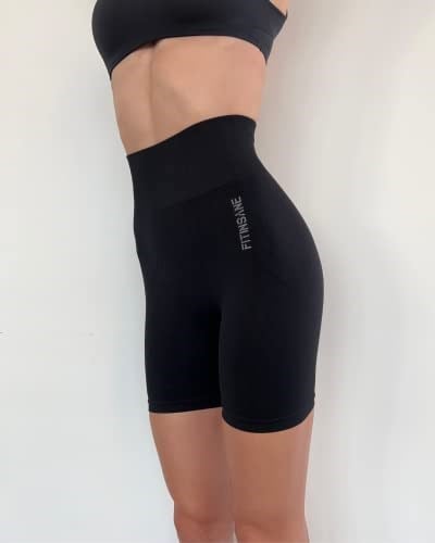 Seamless Toparlayıcı Siyah Kısa Spor Tayt