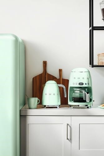SMEG DCF02PGEU Filtre Kahve Makinesi 50S Style Pastel Yeşil 1.4 Litre 10 Fincan Kapasiteli